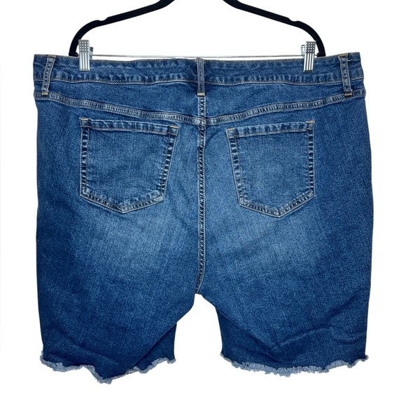 Torrid Mid-Rise Bermuda Shorts Blue - Picture 3 of 9